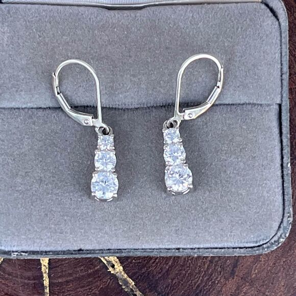 Vintage Cubic Zirconia Dangle Earrings 925 Sterling Wedding Jewelry - Picture 1 of 8